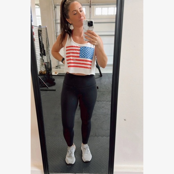 American Flag White Tank Top Crop Raw Hem Stripes Stars United States - Picture 11 of 16